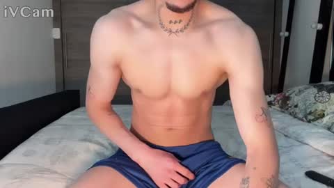 stronghardlatino online show from July 9, 2026, 5:44 am