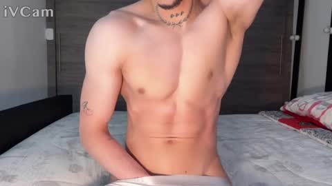 stronghardlatino online show from July 24, 2026, 4:49 pm