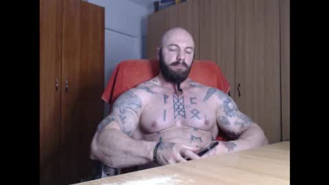 Snapshot of strongivan chatting on December 20, 2025, 6:20 am StrongIvan online show from December 20, 2025, 6:20 am