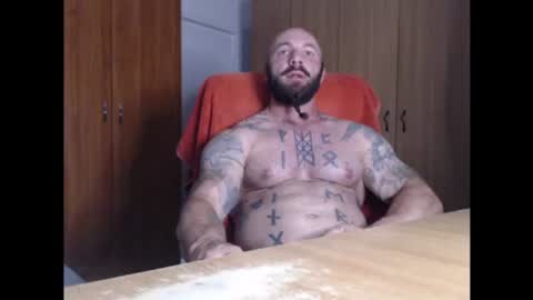Snapshot of strongivan chatting on June 10, 2026, 6:07 pm StrongIvan online show from June 10, 2026, 6:07 pm