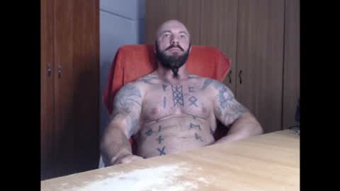 Snapshot of strongivan chatting on June 14, 2026, 5:20 am StrongIvan online show from June 14, 2026, 5:20 am