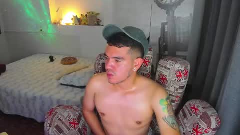 strosa_ online show from July 27, 2026, 12:50 am