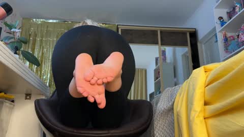 Snapshot of strupedsunicorns chatting on January 27, 2025, 3:28 pm goddess online show from January 27, 2025, 3:28 pm