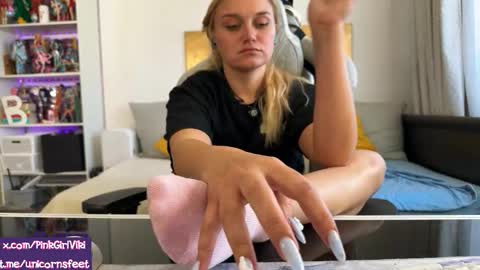 Snapshot of strupedsunicorns chatting on September 13, 2025, 9:20 am goddess online show from September 13, 2025, 9:20 am