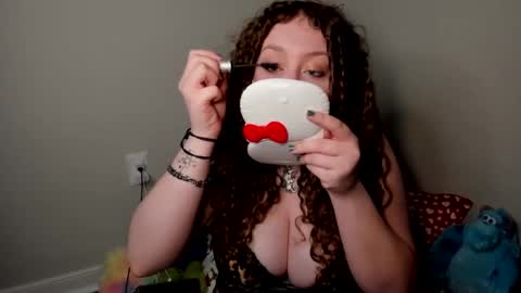 Strwbby online show from November 18, 2025, 3:45 am