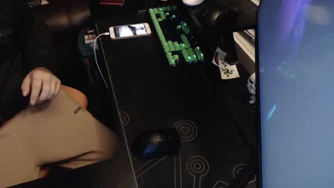 Snapshot of stud69861714 chatting on October 28, 2025, 6:50 am stud69861714 online show from October 28, 2025, 6:50 am