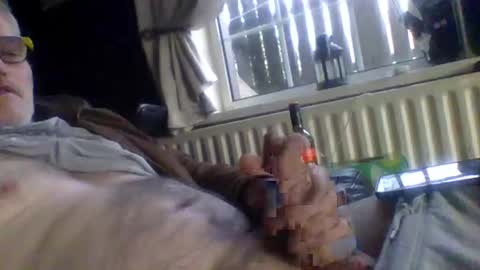 stud_1975 online show from December 16, 2024, 9:03 am