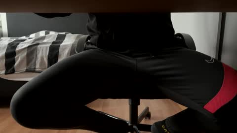 Snapshot of stud_slut69 chatting on December 30, 2024, 2:40 pm stud_slut69 online show from December 30, 2024, 2:40 pm