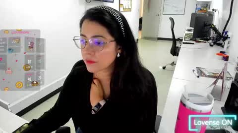 studcb_ online show from April 16, 2026, 9:39 pm