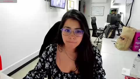 Snapshot of studcb_ chatting on May 7, 2026, 1:00 am studcb_ online show from May 7, 2026, 1:00 am