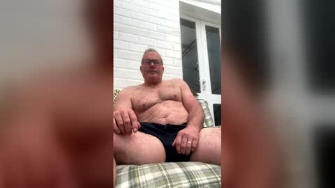 Snapshot of stumpyj2266 chatting on May 11, 2026, 5:35 am stumpyj2266 online show from May 11, 2026, 5:35 am