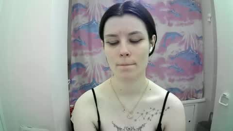 Eva online show from October 6, 2025, 2:14 pm