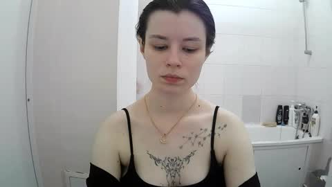 Eva online show from November 15, 2025, 4:47 pm