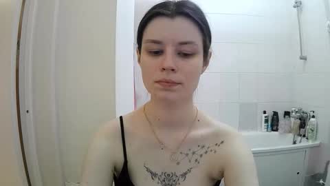 Eva online show from November 19, 2025, 7:47 pm