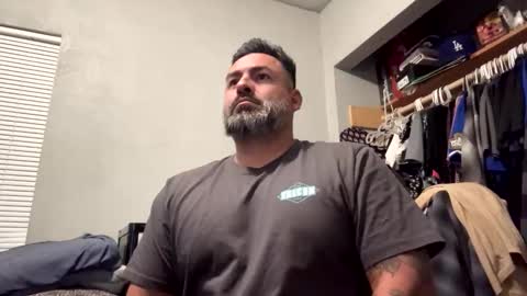 Snapshot of suavecito67 chatting on April 17, 2026, 3:31 am suavecito67 online show from April 17, 2026, 3:31 am