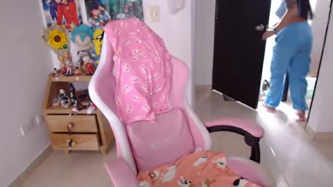 sub_nezuko_69 online show from September 29, 2025, 5:18 pm