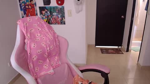 sub_nezuko_69 online show from October 1, 2025, 3:07 pm