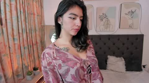 Snapshot of sublimetouch chatting on January 30, 2025, 8:21 pm Zoe online show from January 30, 2025, 8:21 pm