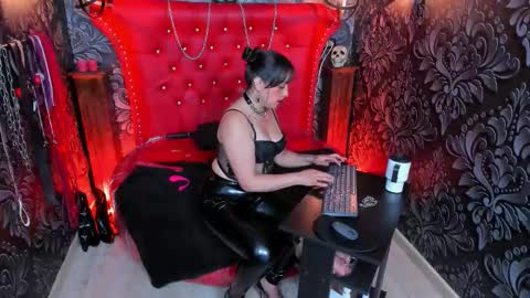 Yunna online show from September 19, 2025, 12:39 pm