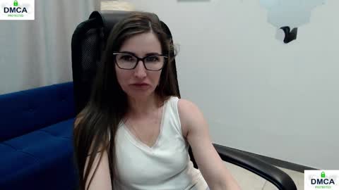 Snapshot of successful_lady_0 chatting on May 17, 2026, 9:06 am Eva online show from May 17, 2026, 9:06 am