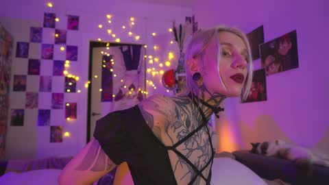 Snapshot of succubus_66 chatting on January 25, 2025, 1:41 pm succubus_66 online show from January 25, 2025, 1:41 pm