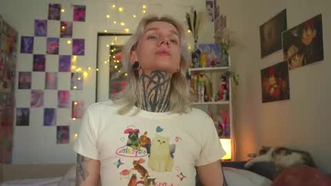 Snapshot of succubus_66 chatting on February 21, 2025, 9:56 am succubus_66 online show from February 21, 2025, 9:56 am