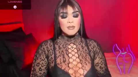 Snapshot of suckablecockoffreya chatting on November 3, 2025, 6:53 pm JADE ELYSE online show from November 3, 2025, 6:53 pm