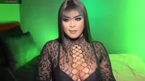 Snapshot of suckablecockoffreya chatting on November 6, 2025, 7:04 pm JADE ELYSE online show from November 6, 2025, 7:04 pm