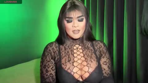 Snapshot of suckablecockoffreya chatting on November 8, 2025, 6:18 pm JADE ELYSE online show from November 8, 2025, 6:18 pm