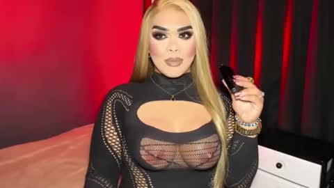 Snapshot of suckablecockoffreya chatting on February 15, 2026, 1:52 pm JADE ELYSE online show from February 15, 2026, 1:52 pm