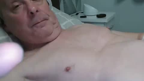 Snapshot of suckablehead6969 chatting on March 4, 2025, 12:50 am Julie online show from March 4, 2025, 12:50 am