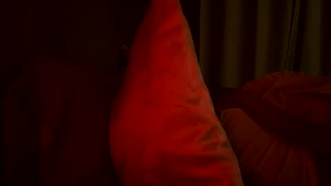 Snapshot of suckmythong410104 chatting on March 7, 2025, 11:18 am SaraSabeen online show from March 7, 2025, 11:18 am