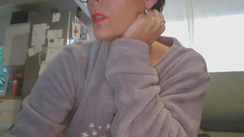 sucrette5629 online show from December 24, 2024, 3:16 pm