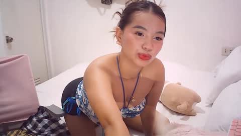 Rosiee online show from September 9, 2025, 8:52 pm
