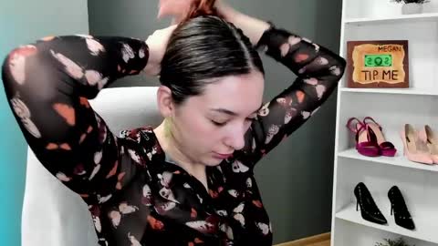 Megan online show from May 25, 2026, 7:36 am