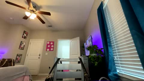 sugarbossbabyyy online show from March 13, 2026, 2:56 pm