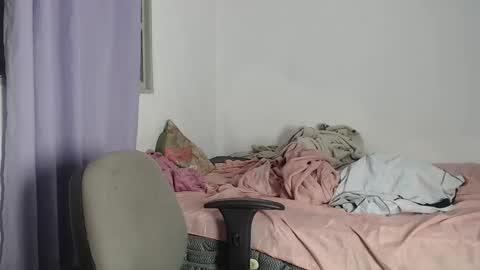 sour candy online show from December 18, 2025, 3:40 pm