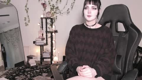 Snapshot of sugarmiette chatting on June 5, 2026, 6:52 am Ella online show from June 5, 2026, 6:52 am