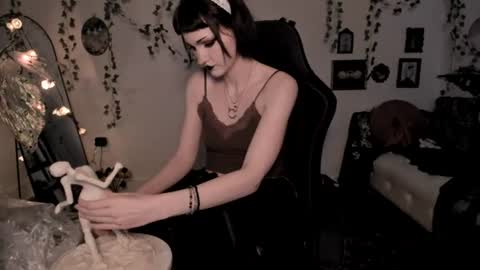 Snapshot of sugarmiette chatting on July 23, 2026, 5:38 am Ella online show from July 23, 2026, 5:38 am