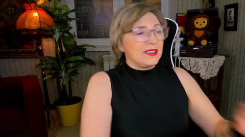 Vivien online show from January 8, 2025, 9:10 am