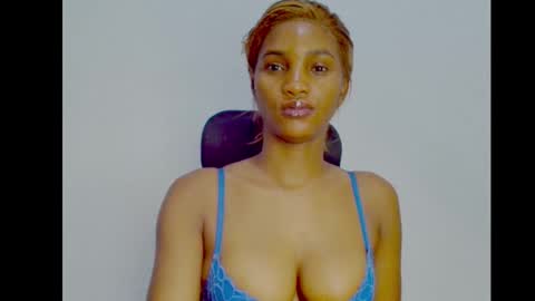 Snapshot of sugax_cuntwetxx chatting on September 19, 2025, 12:28 pm Ivy online show from September 19, 2025, 12:28 pm