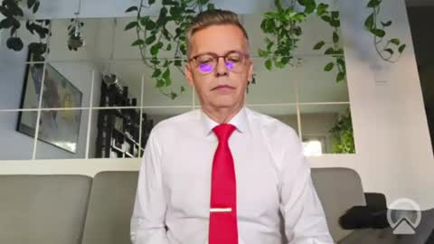 Snapshot of suit_elegant chatting on July 12, 2026, 6:21 pm Suit tie horny online show from July 12, 2026, 6:21 pm