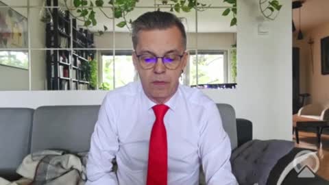 Snapshot of suit_elegant chatting on July 20, 2026, 9:12 am Suit tie horny online show from July 20, 2026, 9:12 am