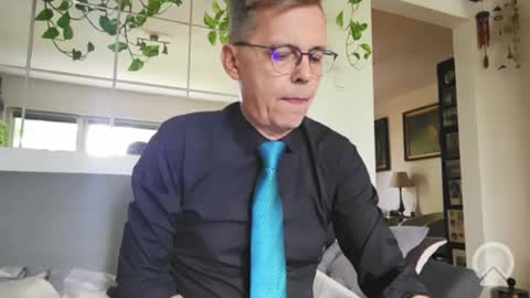 Snapshot of suit_elegant chatting on July 20, 2026, 2:30 pm Suit tie horny online show from July 20, 2026, 2:30 pm