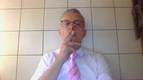 Snapshot of suit_elegant chatting on July 24, 2026, 3:21 pm Suit tie horny online show from July 24, 2026, 3:21 pm
