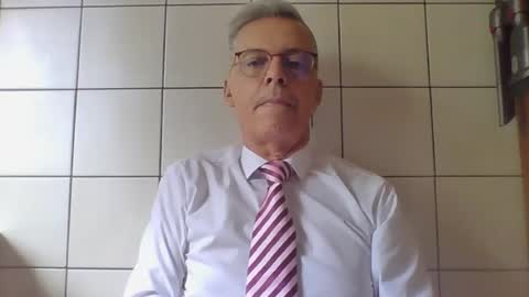Snapshot of suit_elegant chatting on July 25, 2026, 8:45 am Suit tie horny online show from July 25, 2026, 8:45 am