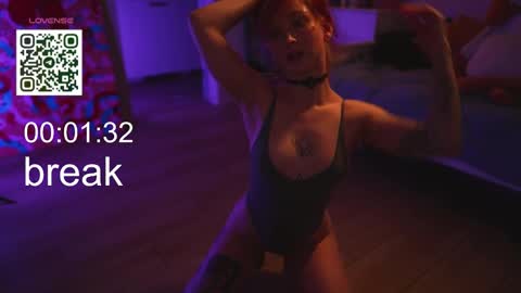 Lika ginger  Jessy blond   online show from October 17, 2025, 3:10 am