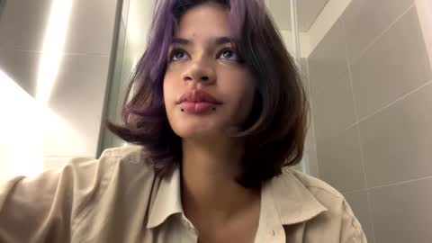 Suku Ren online show from October 2, 2025, 2:57 pm