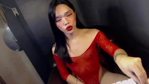 sultry_sirenxx online show from February 14, 2025, 5:57 pm