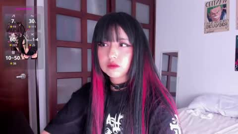 Nicolle  online show from May 17, 2026, 5:09 pm